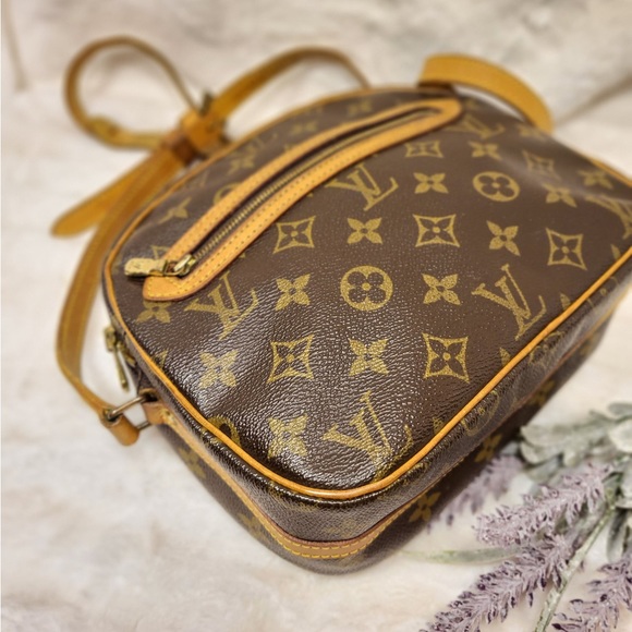 Authentic Louis Vuitton Senlis crossbody shoulder bag - Picture 6 of 15